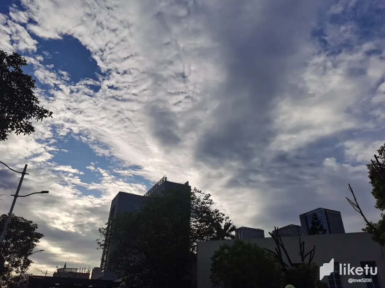 kwxqs9xkwPNKrBcR_3.webp