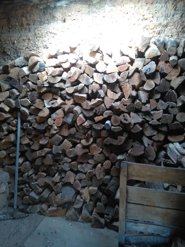 wood2.jpg