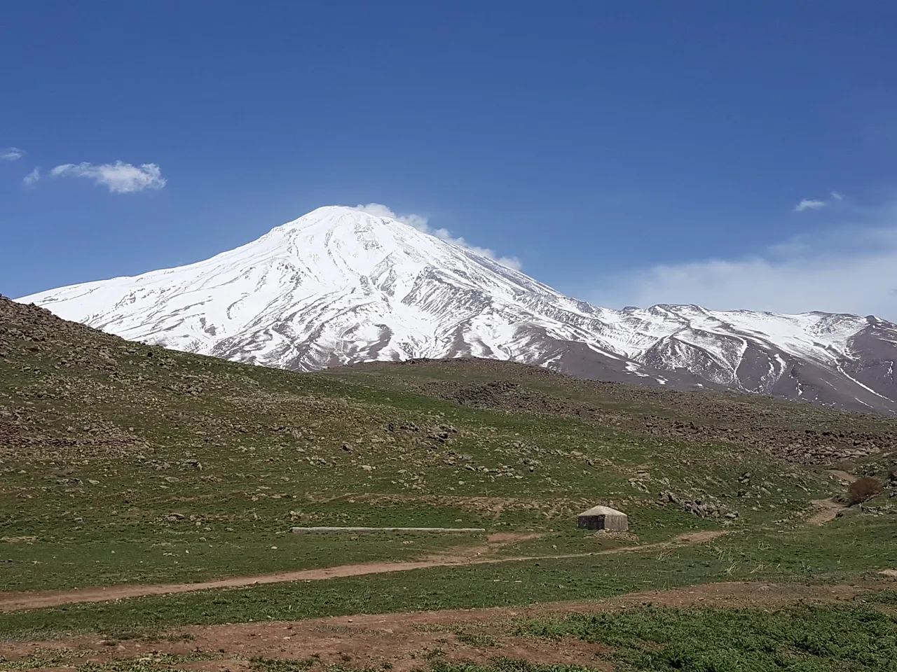 гора в иране демавенд