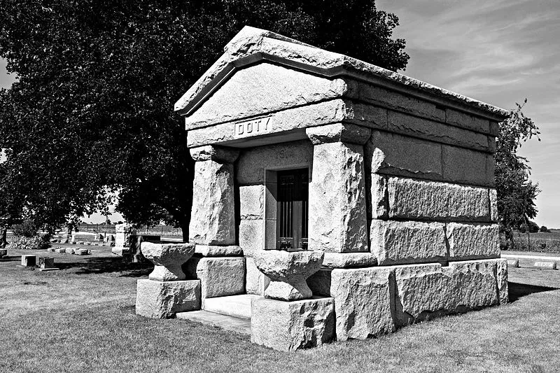 crypt.jpg