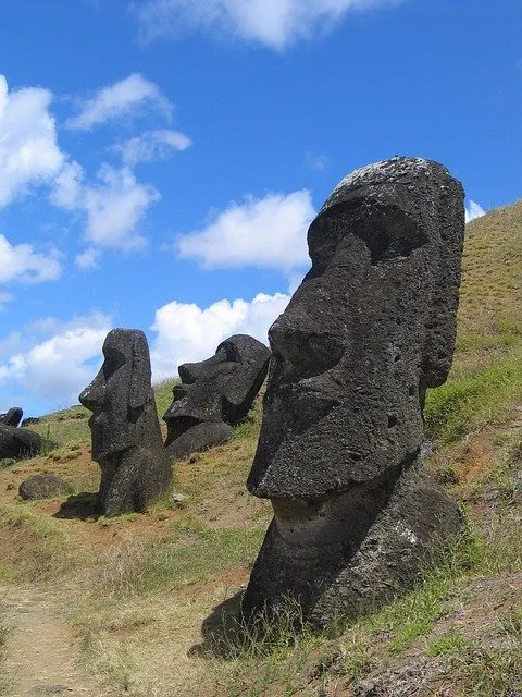 easterisland67503_640.jpg