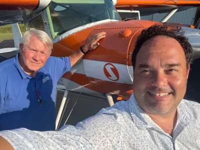 Flying lessons with Harold. Hard wingovers into a spin and roll out.