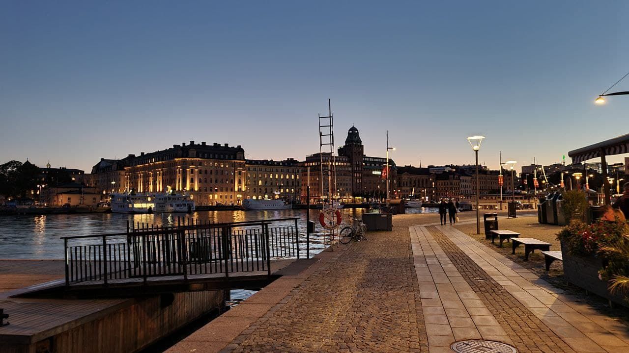 We decided to walk along with Stockholm bay.