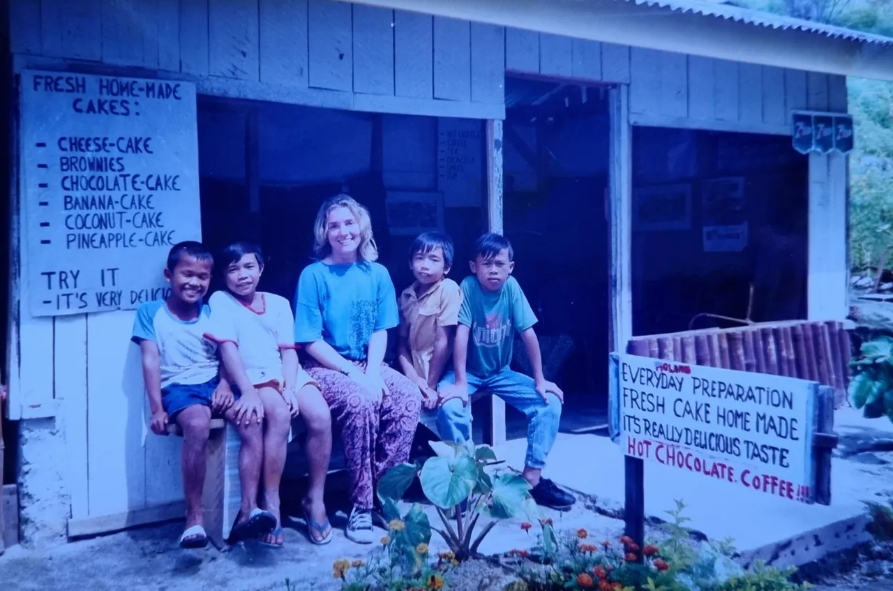 We had some morning tea with these little guys who we running this little shop.