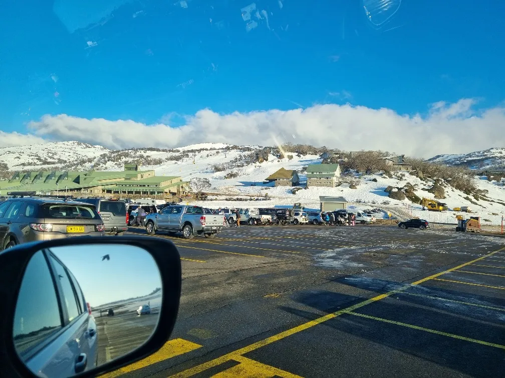 The last day of our resent ski trip looked ok but but it was very windy. Even the crow in our car side mirror was struggling with all the extra turbulence. Lots of the chair lifts were on wind hold but there was still plenty of good options too still get around and get some more skiing into legs before a long trip home.