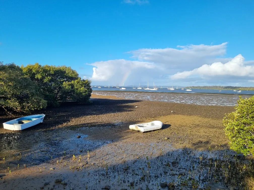 I like the way people just leave there boats any where.