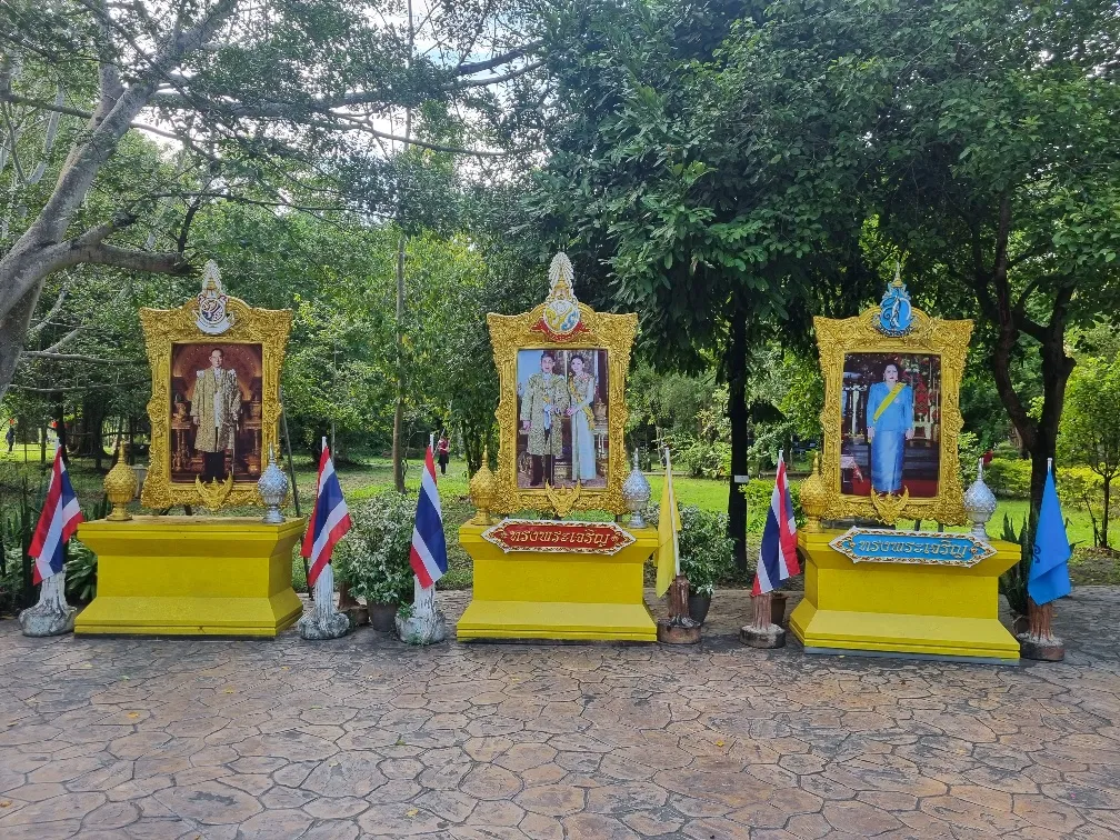 The Thailand Royal family.