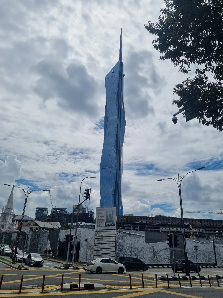 It was easy to find the way we were basically heading for the big sky scrapper.