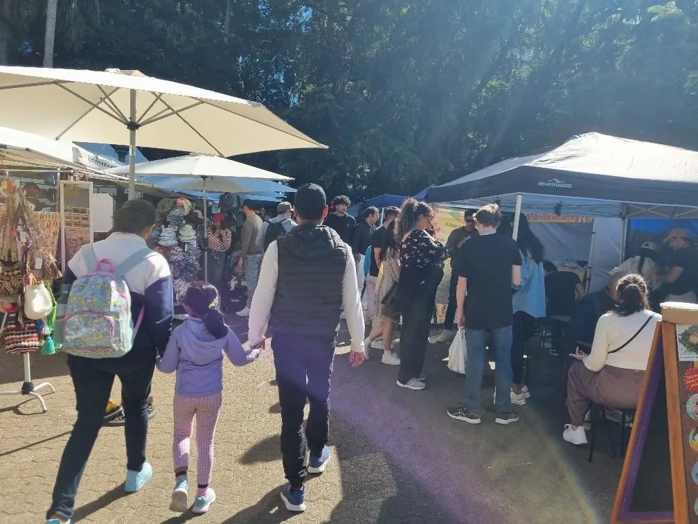 Sunday market in the Botanic gardens.