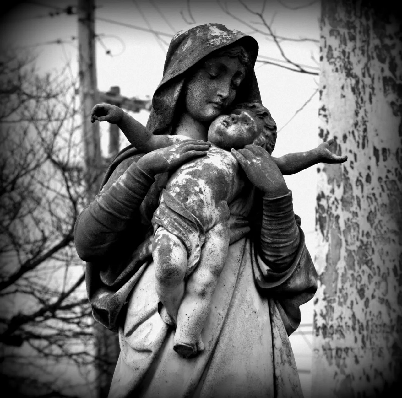 bw-statue.jpg