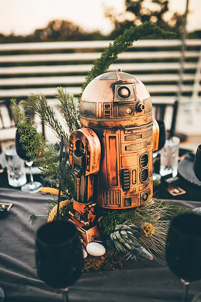 star-wars-wedding-theme-wedding-centerpiece-nickandlauren.jpg