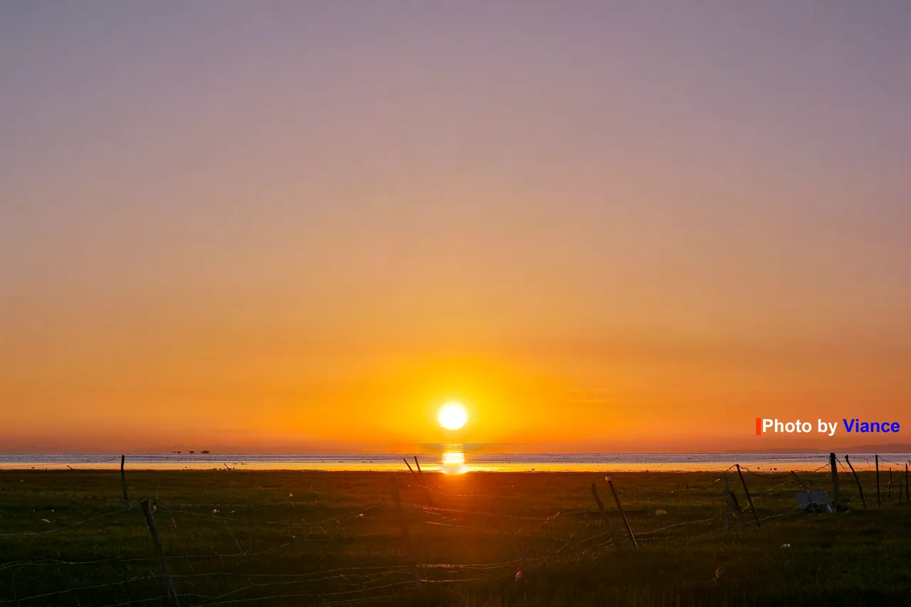 청해호의 일출.jpg