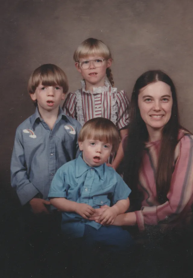 family photo ricky katie joey marilyn arnold morehead mitchell 1980's joeyarnoldvn oatmeal oregon