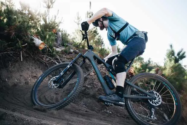 Specialized-Turbo-Levo-SL-climbing-3b31f12-scaled.jpg