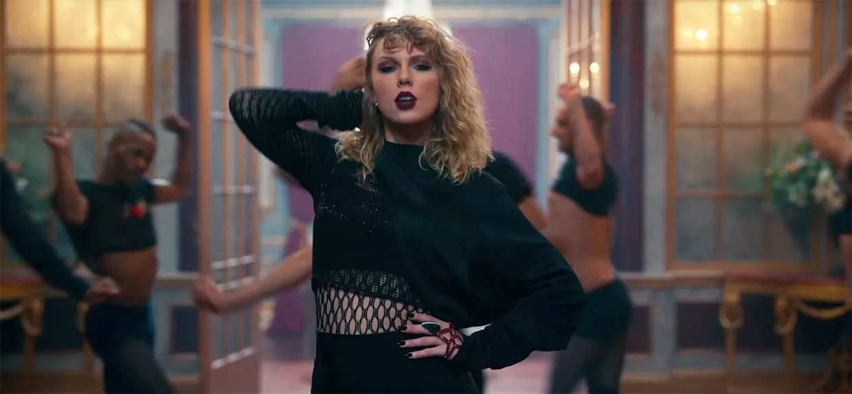 01-taylor-swift-look-what-you-made-me-do-2017-billboard-embed.jpg