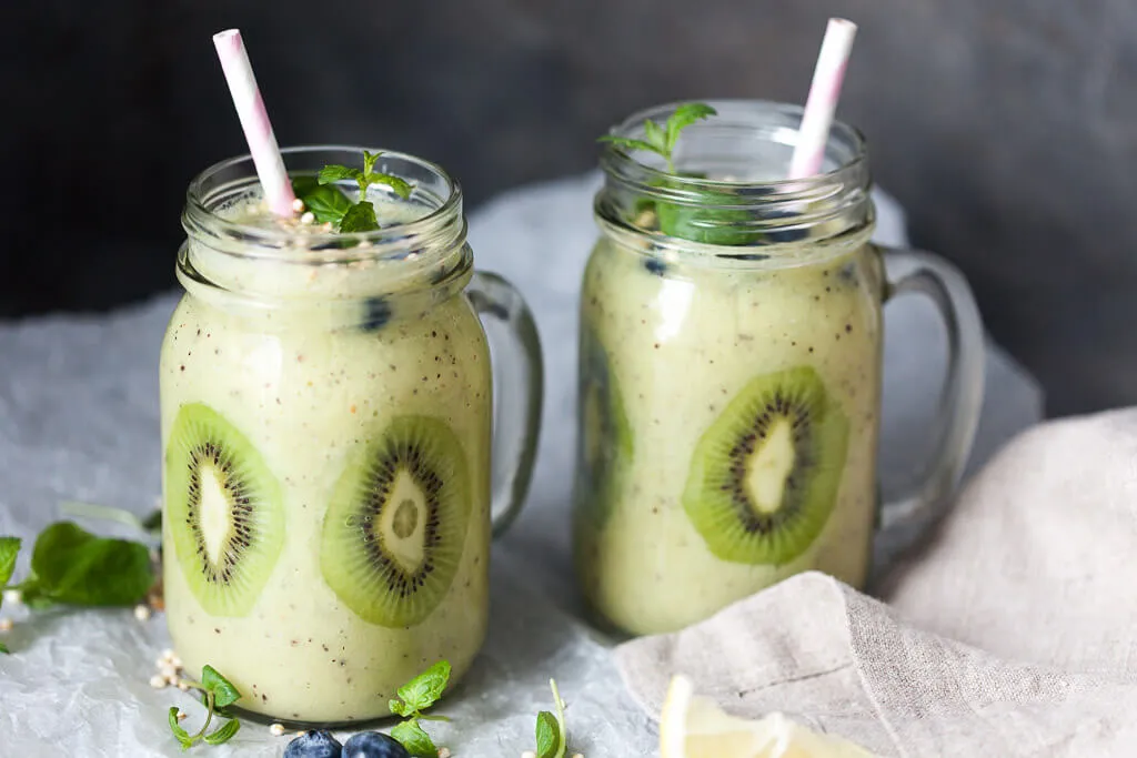 Kiwi-smoothie-07.jpg