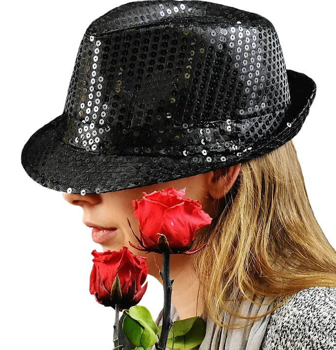 woman in hat.png