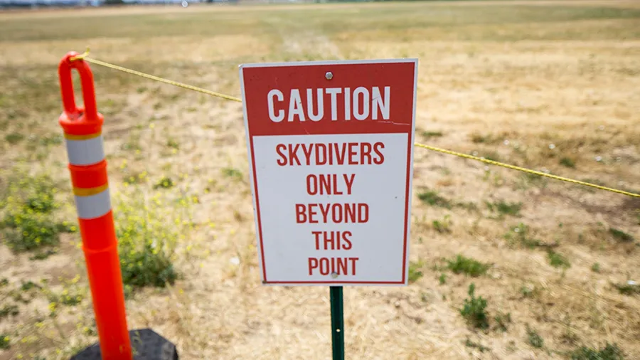 skydive-sign-web.jpg