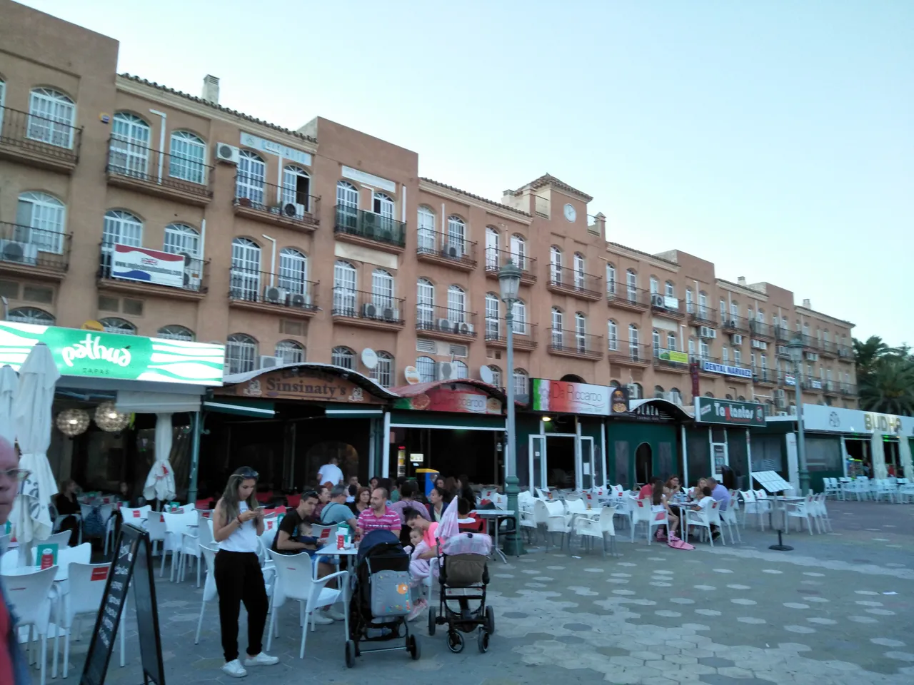 surrounding 05.jpg
