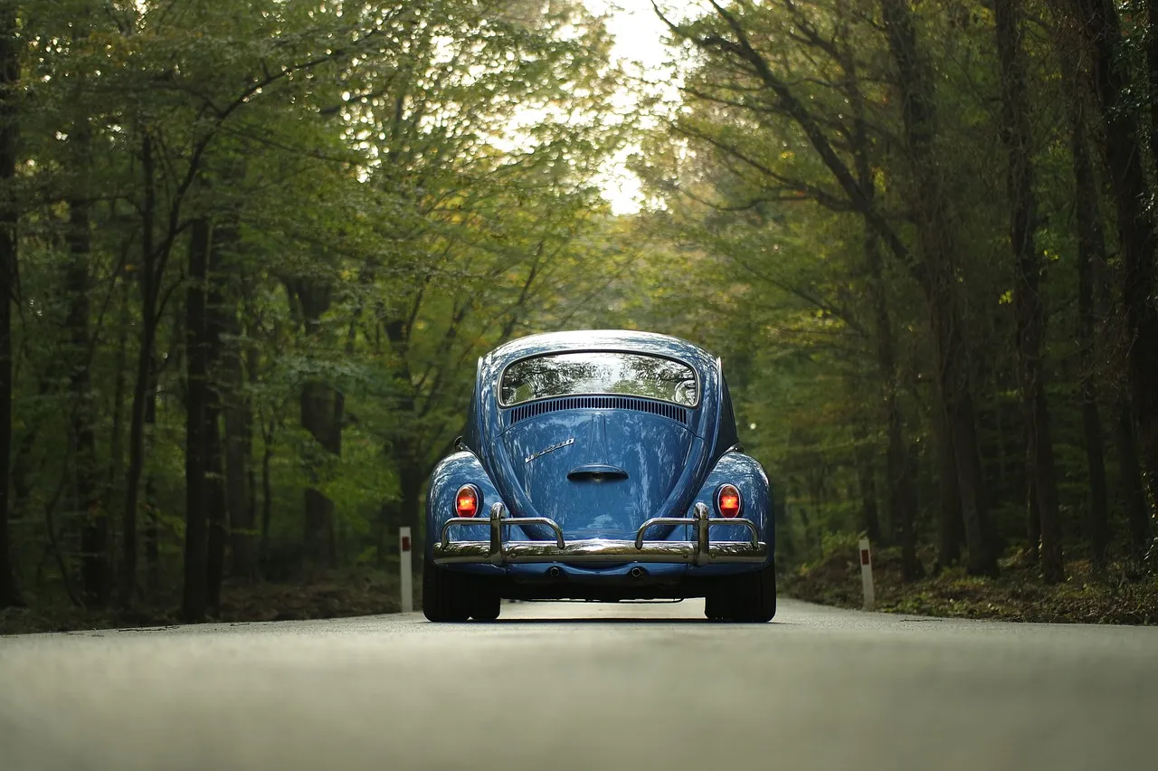car-1835506_1280.jpg