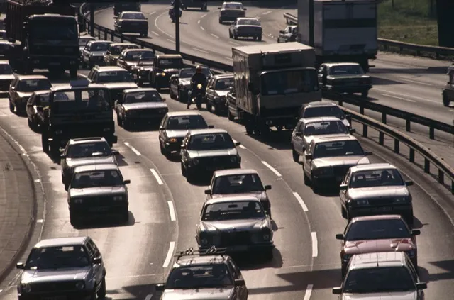 32247439_traffic.jpg