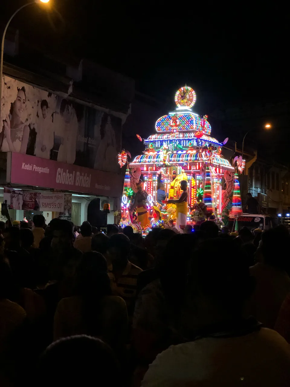 https://d1vof77qrk4l5q.cloudfront.net/img/lynnteh-thaipusam-celebration-zzkswdke-1548166996379.jpg