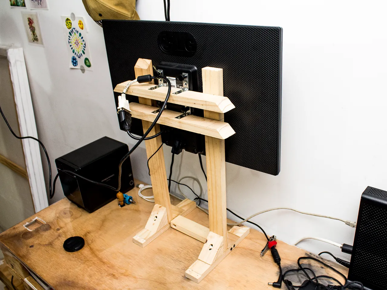MonitorStand_02_19_07_2020_by_Tadadosi.jpg