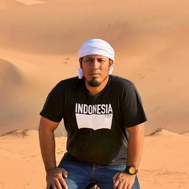 zamroni_dubai_desert.jpg