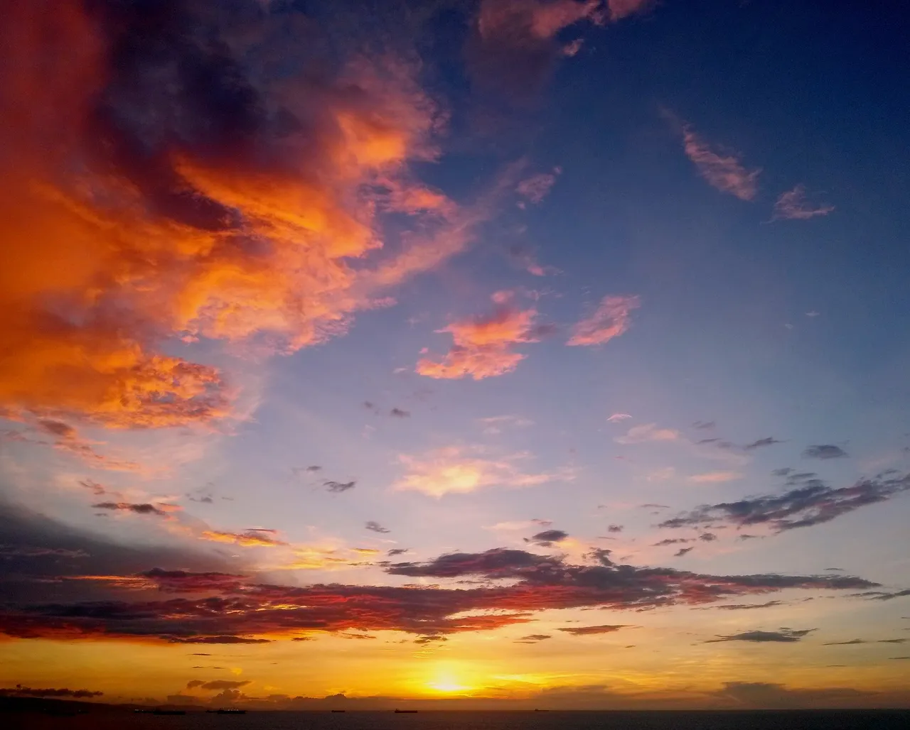 Download wallpaper 3840x2160 twilight, horizon, clouds, sky 4k uhd 16:9 hd backg