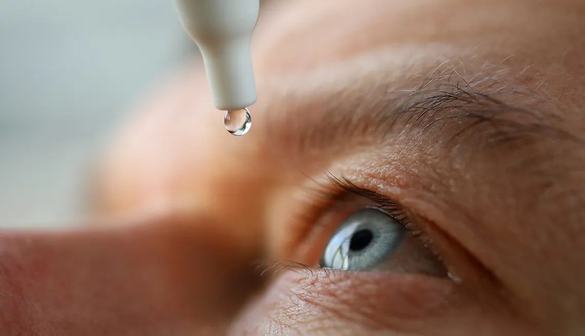 1140-eyedrops-closeup.jpg