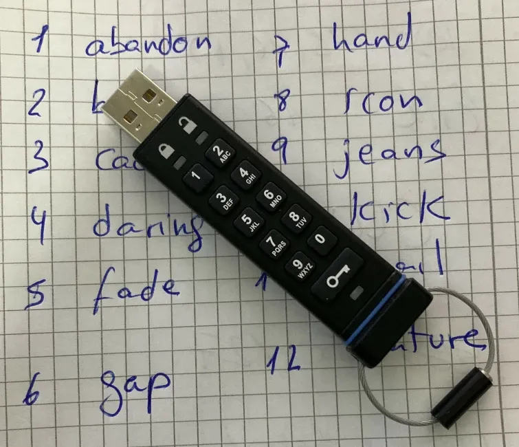 "seed-phrase-usb-drive.png"