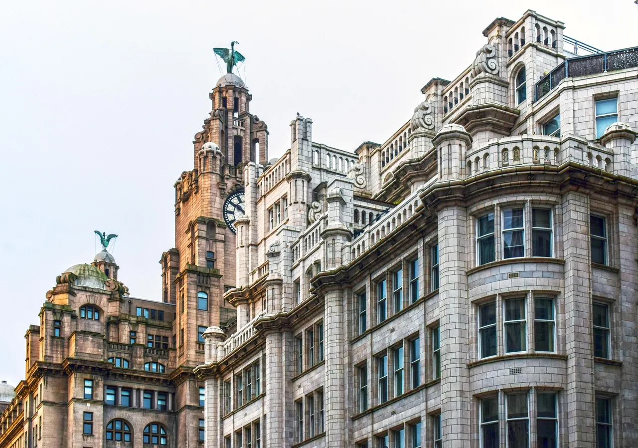building-7765288_1920.jpg