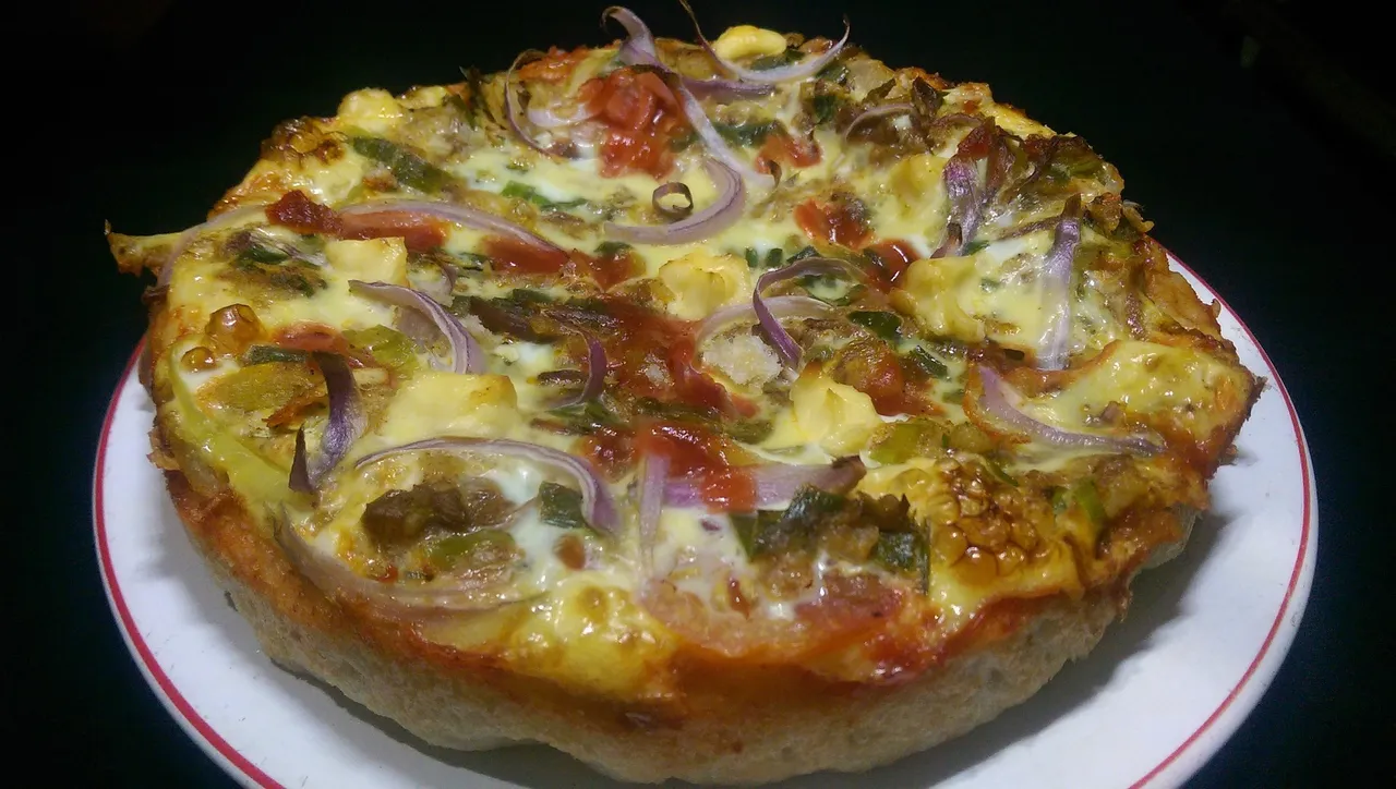 pizza-g12bd6b484_1920.jpg