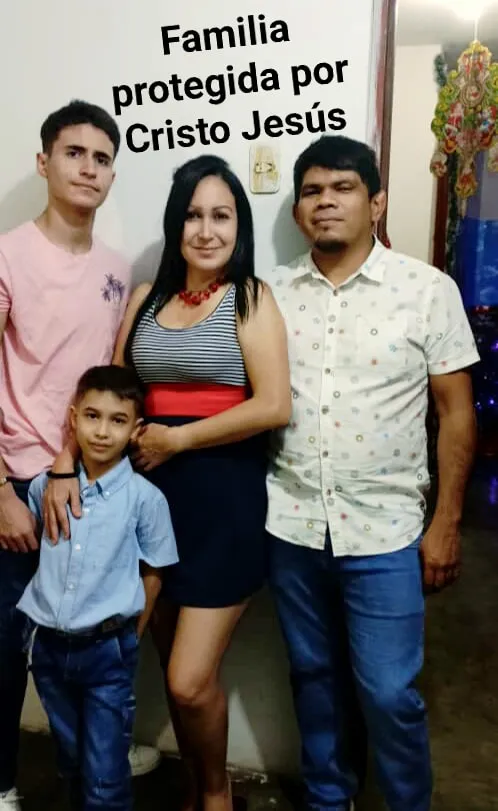 Una familia feliz.jpg