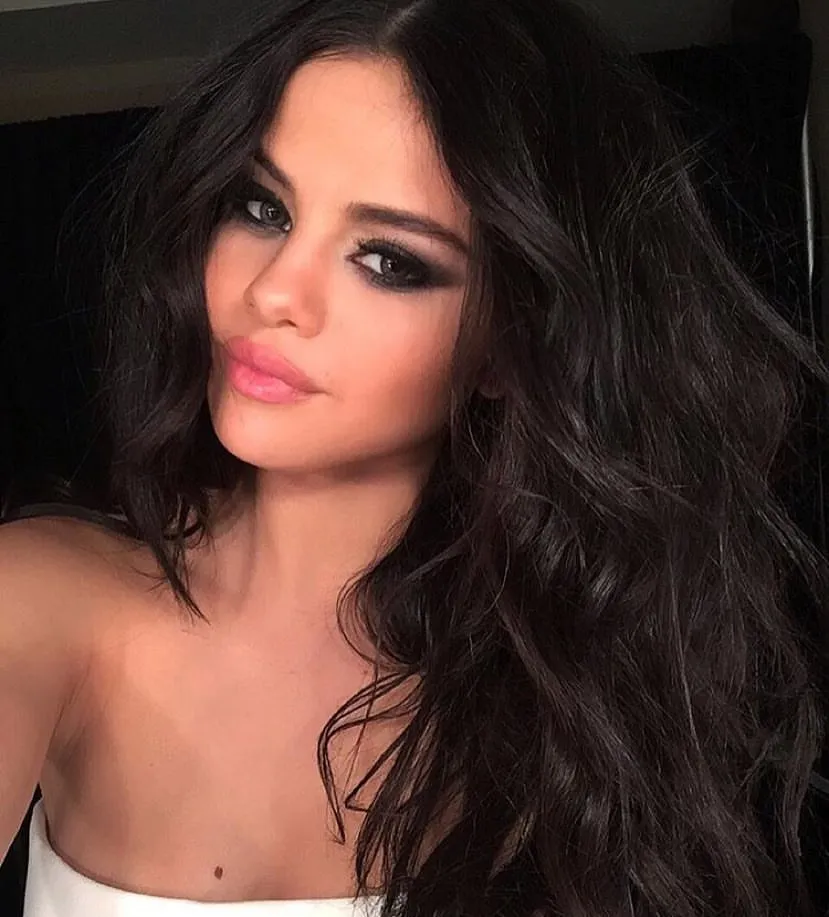 Selena Gomez – USA.jpg