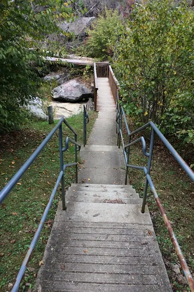 brokelegfallsstairs3.jpg