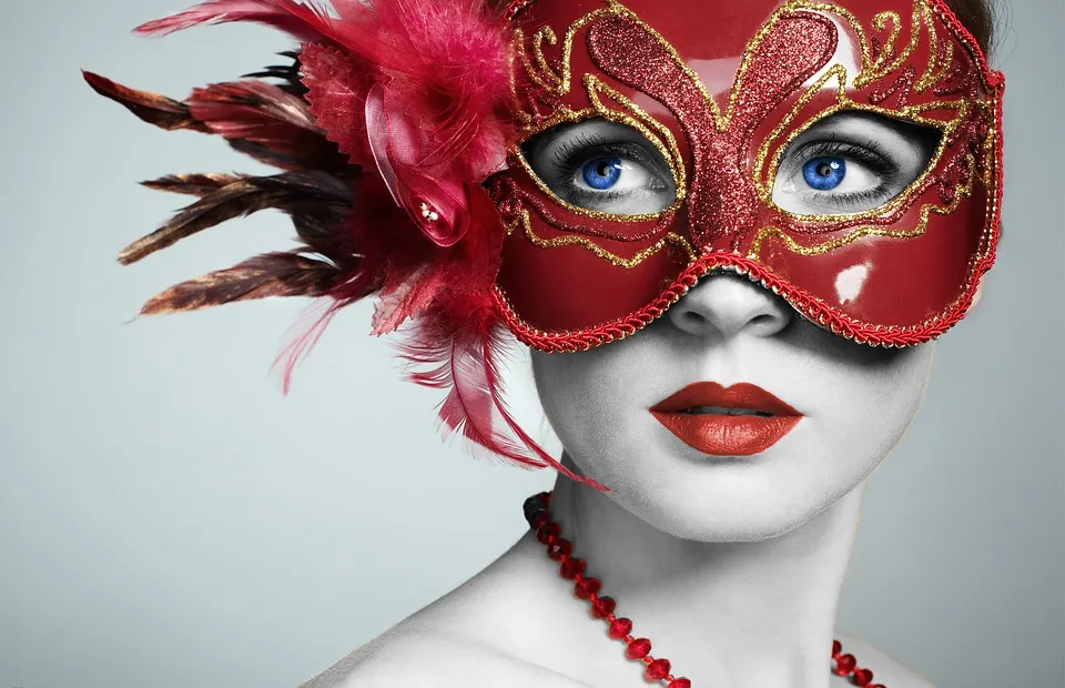 mask-3233020_960_720.jpg