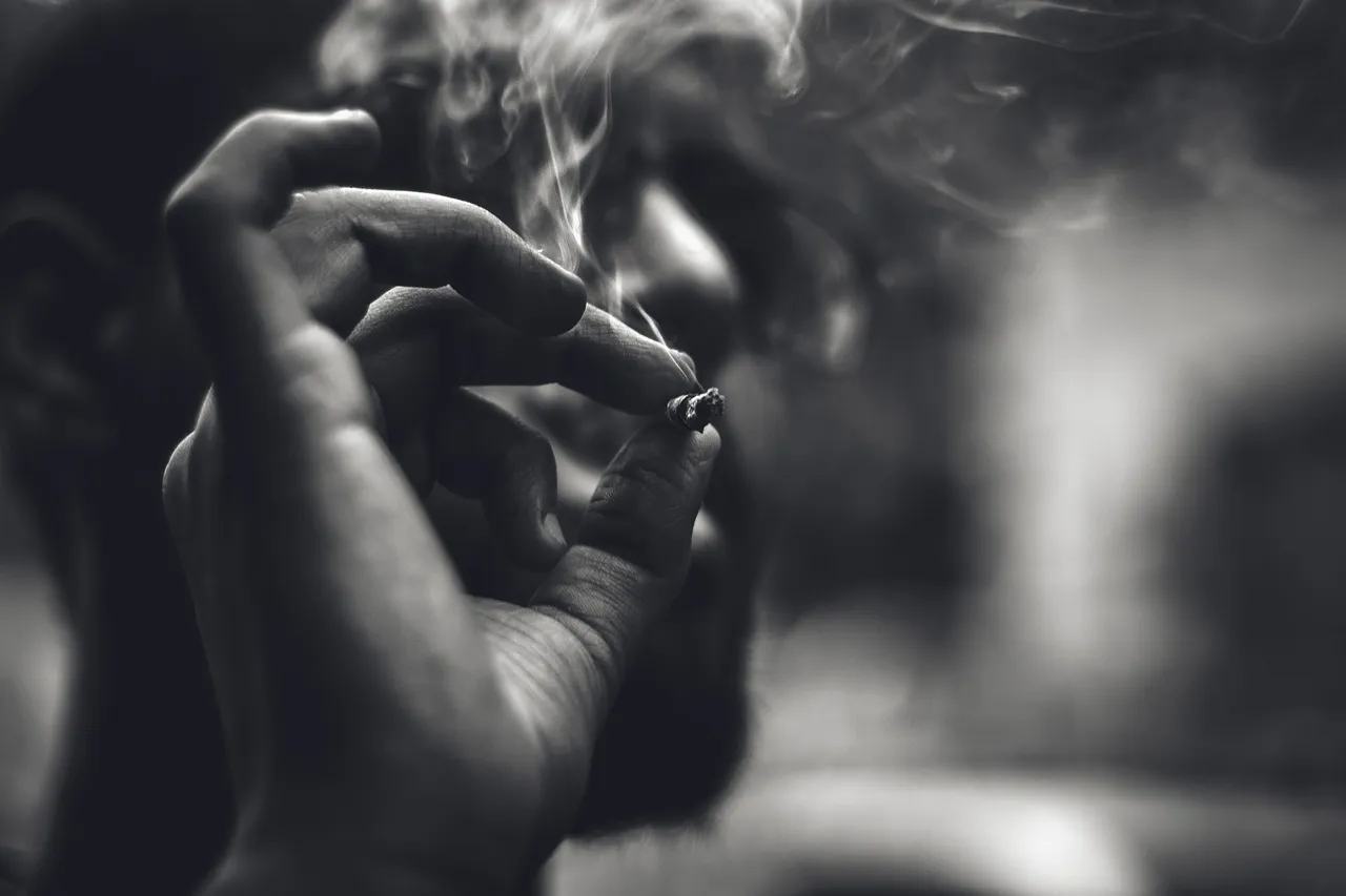 smoking-2529858_1280.jpg