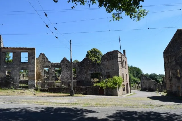 conradt_20191230T201834703Z-Destroyed town from WW2 Oradour sur Glane 18 - 27 June 2018.jpg