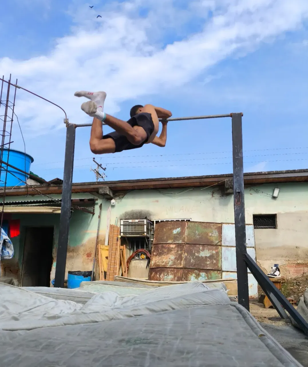 bCv8Ph1cxdmI2ejO_1000333379.webp