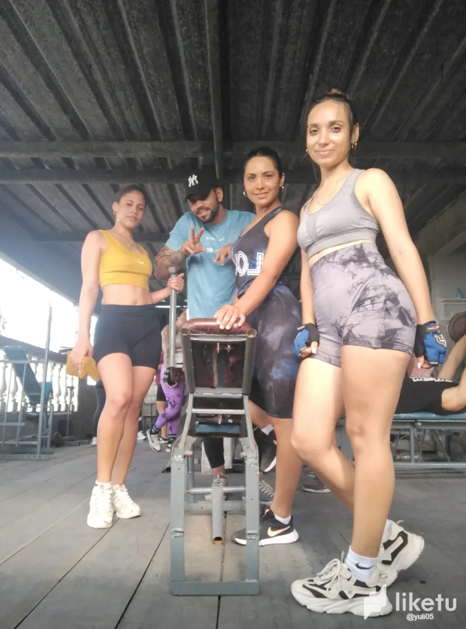 yxbCeJ8hNCDd3a72_1751470769059.webp