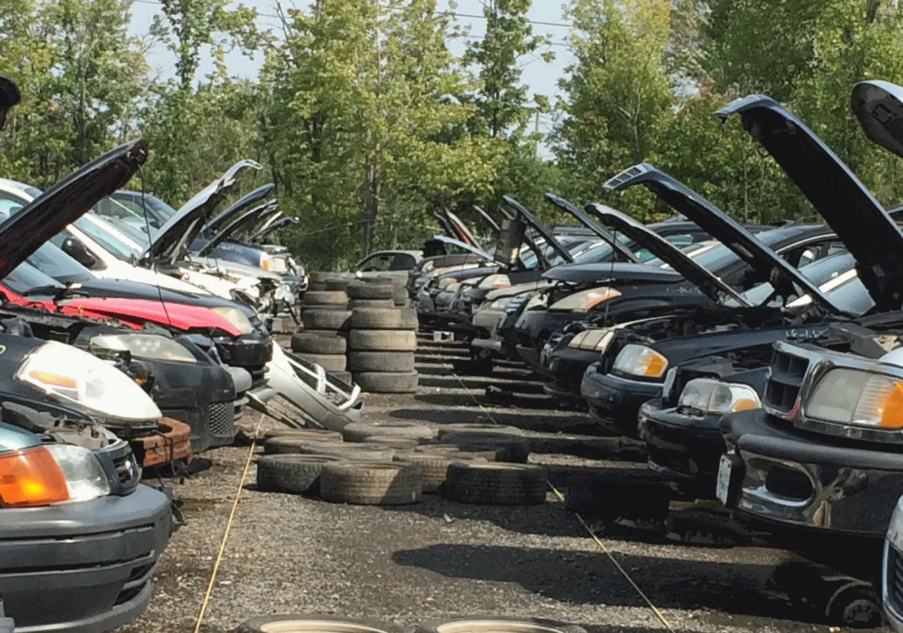 00-Cimetière d'autos.png