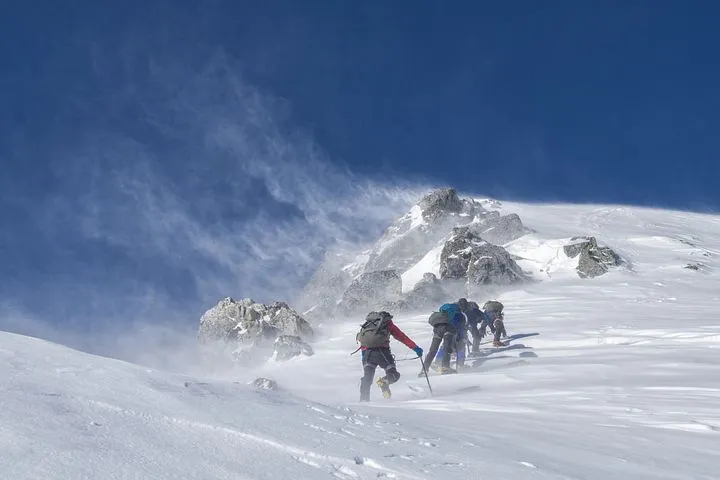 mountaineering-2124113__480.jpg