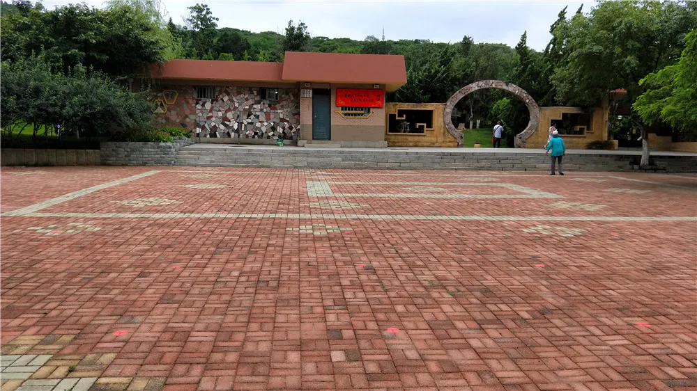 小广场.jpg