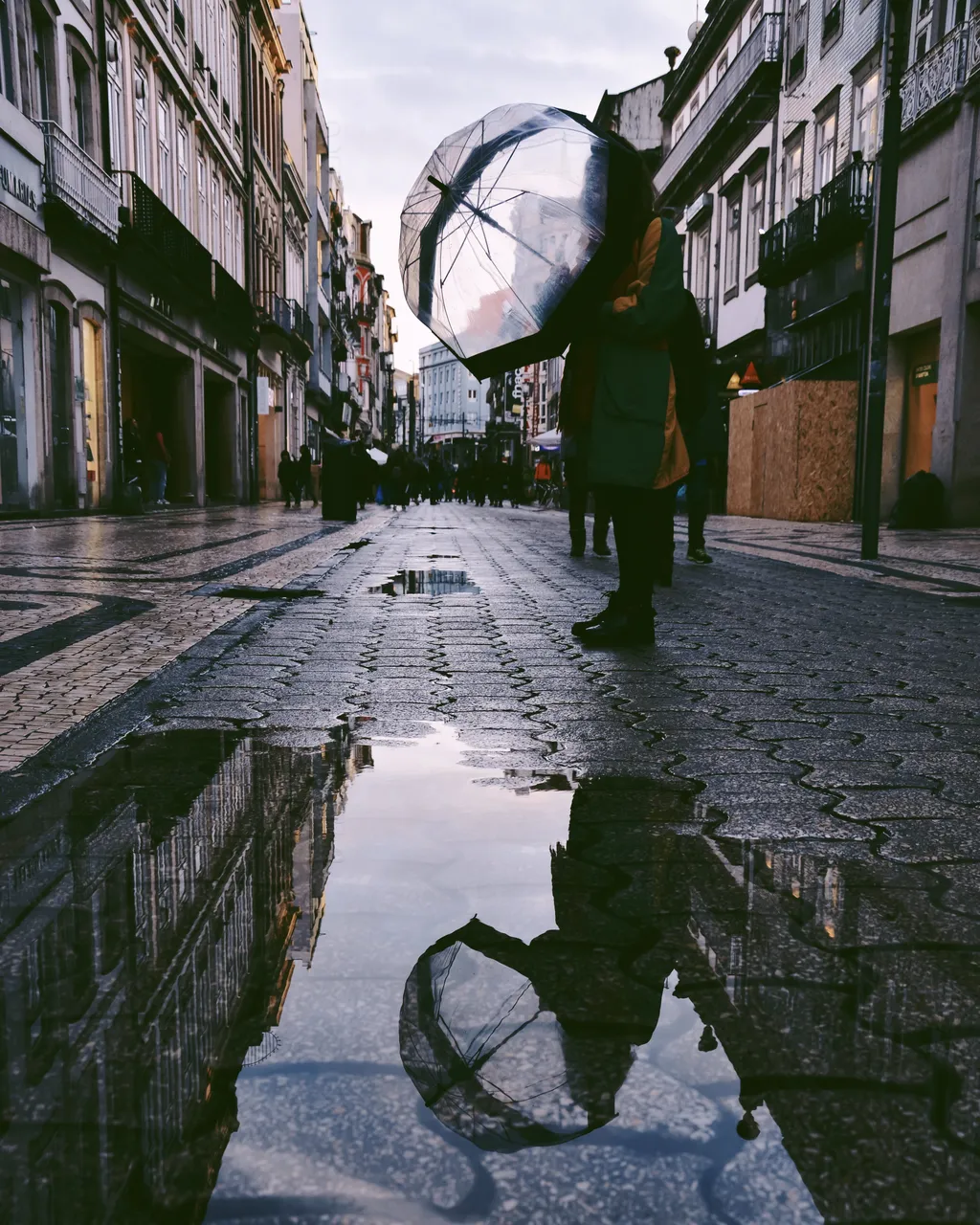 aftertherainalleyarchitecture2284611.jpg