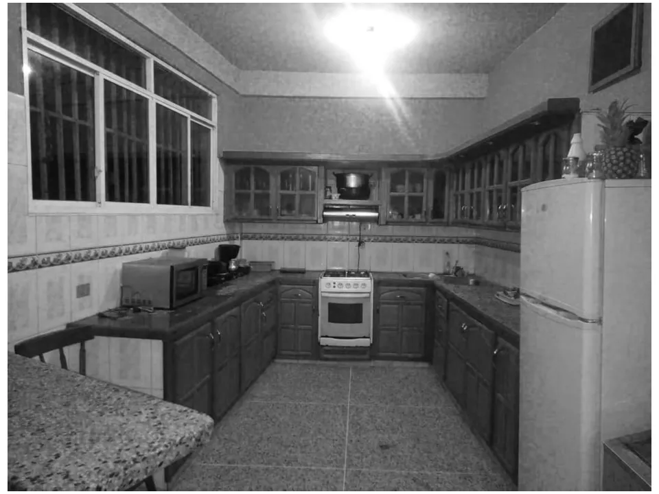 cocina en blanco y negro.png