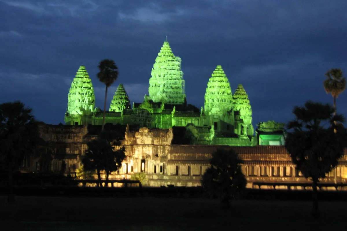 angkor-wat-at-light-up-at-night.jpg