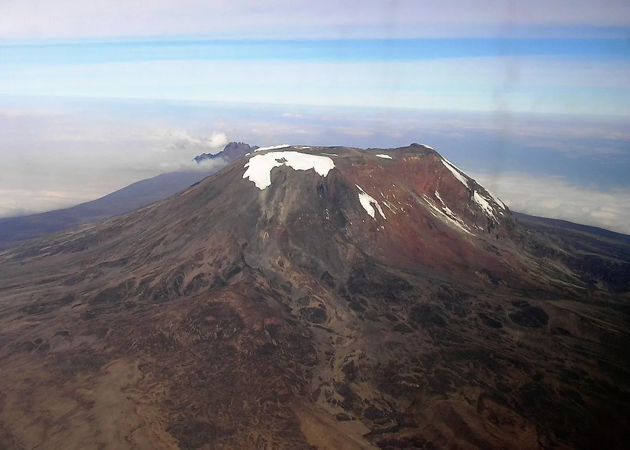 Kilimanjaro July 2005 001.jpg