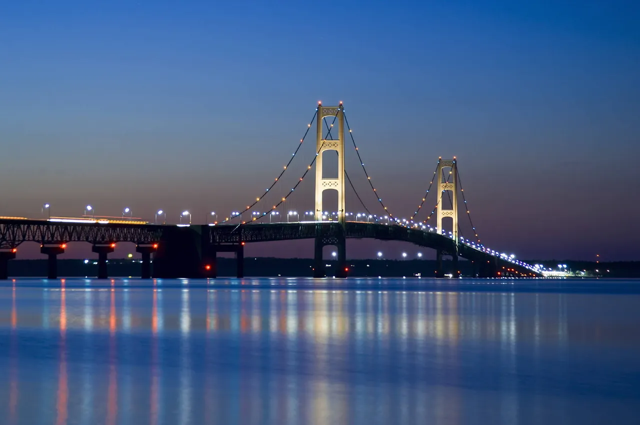 Mackinac Bridge, Michigan.jpg