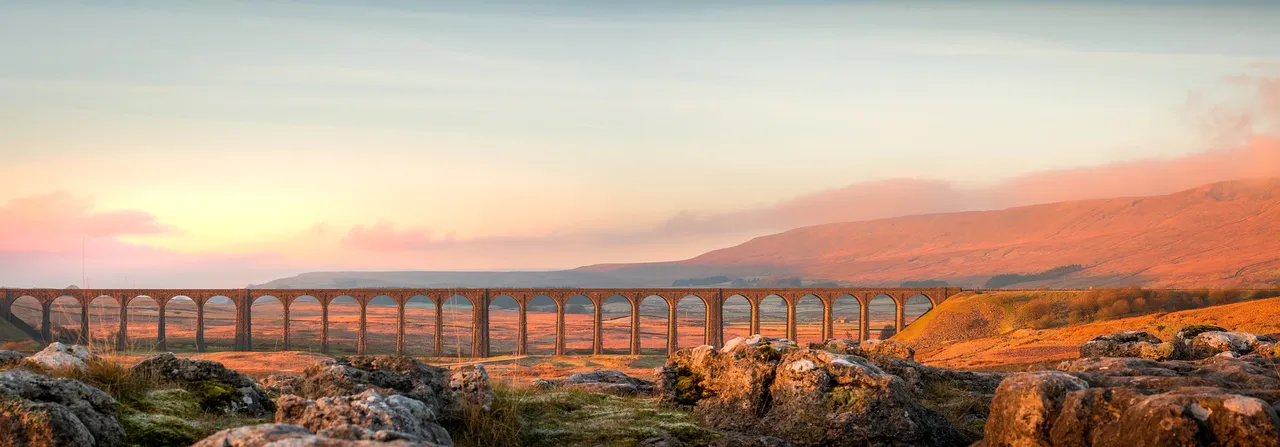 ribblehead-viaduct-2443085_1920.jpg